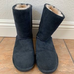 Navy blue bear paw boots size 10